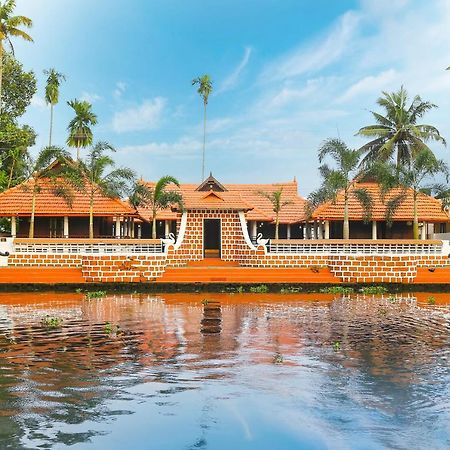 Palmy Lake Resort Alappuzha Экстерьер фото